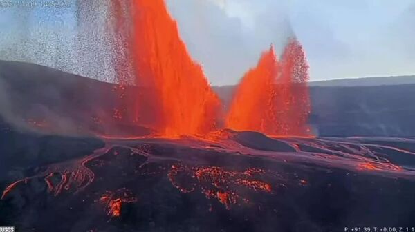 Килауэа снова не спится: на Гавайях вновь извергается один из самых активных вулканов в мире - Sputnik Таджикистан