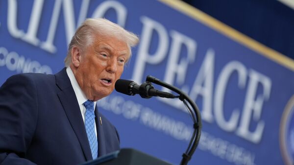 Президент США Дональд Трамп. Архивное фото - Sputnik Тоҷикистон