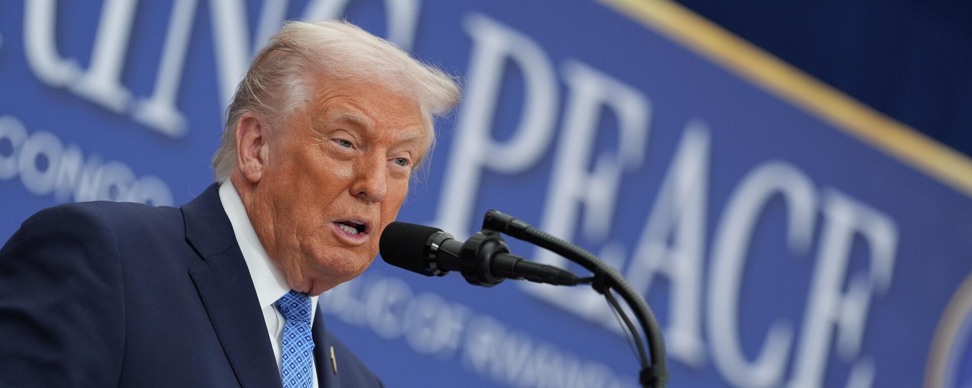 Президент США Дональд Трамп. Архивное фото - Sputnik Тоҷикистон, 1920, 08.12.2025