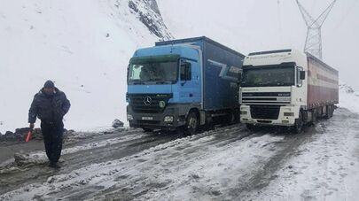 Автомобильное движение на дороге Душанбе-Чанак
