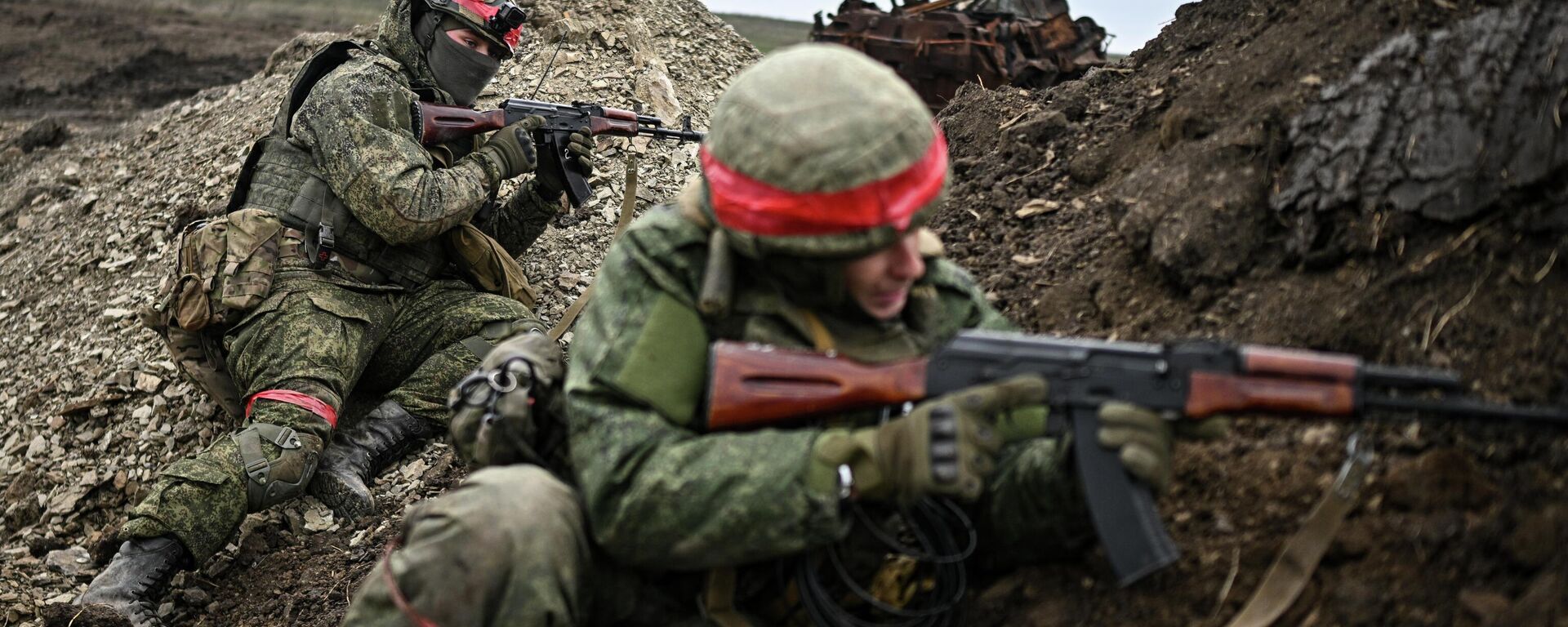 Боевое слаживание военнослужащих 123-й мотострелковой бригады группировки Юг - Sputnik Таджикистан, 1920, 12.12.2025