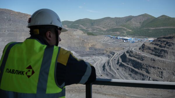 Горно-обогатительный комбинат. Иллюстративное фото - Sputnik Тоҷикистон