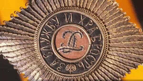 Ин орденро набояд ҳеҷ гоҳ гирифт: 9 декабри соли 1769 бо фармони Екатерина II, ҷоизаи асосӣ барои муҳофизони Ватан - ордени Георги Муқаддас таъсис дода шуд - Sputnik Тоҷикистон