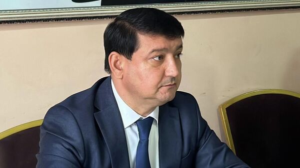 Рахмонзода Султон, директор Государственного санитарно-эпидемиологического центра Согдийской области. - Sputnik Тоҷикистон
