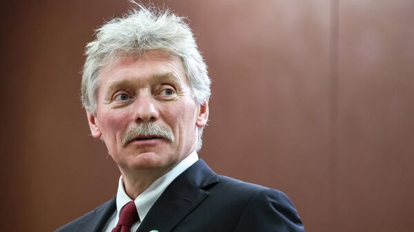 Пресс-секретарь президента РФ Дмитрий Песков на встрече президента РФ Владимира Путина и президента Ирана Масуда Пезешкиана в Ашхабаде. - Sputnik Таджикистан