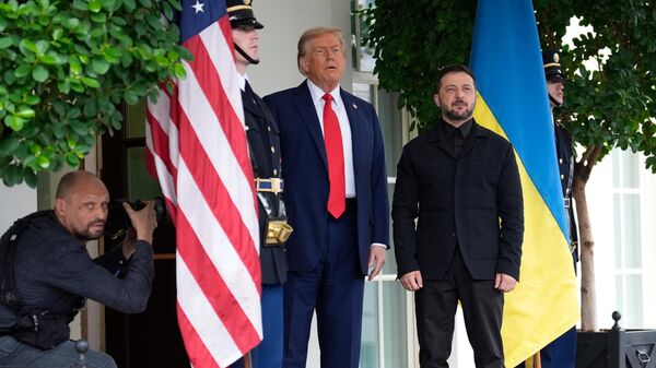 Дональд Трамп и Владимир Зеленский в Вашингтоне - Sputnik Таджикистан