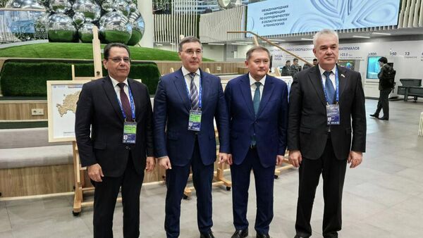 Валерий Фальков провел переговоры с министрами Казахстана, Узбекистана и Таджикистана на полях Международной конференции по сотрудничеству в области науки и технологий  - Sputnik Таджикистан