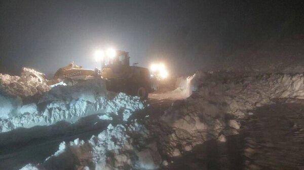 На трассе Душанбе – Чанак ограничено движение грузовиков - Sputnik Таджикистан