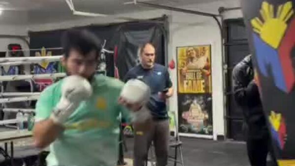 Муин Гафуров вернулся к тренировкам после травмы - Sputnik Таджикистан