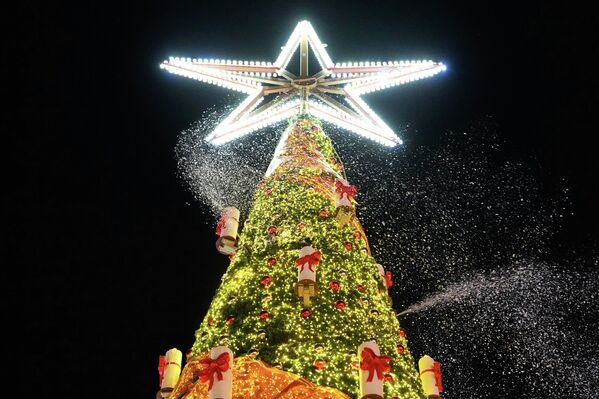 Рождественская елка в Херне, Германия. - Sputnik Таджикистан