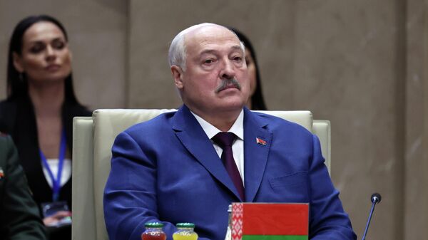  Президент Белоруссии Александр Лукашенко на заседании Совета коллективной безопасности ОДКБ в расширенном составе в Бишкеке.  - Sputnik Тоҷикистон