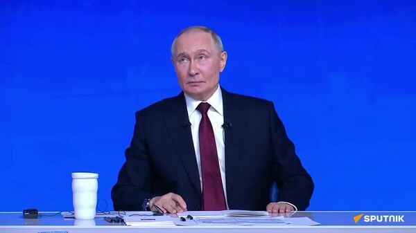 Президент России призвал бороться с рекламой оккультных ритуалов и магических услуг - Sputnik Таджикистан