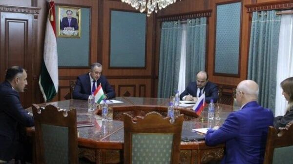 Тоҷикистон ва Русия барои бунёди корхонаҳои муштарак дар Хатлон корбарӣ хоҳанд кард - Sputnik Тоҷикистон