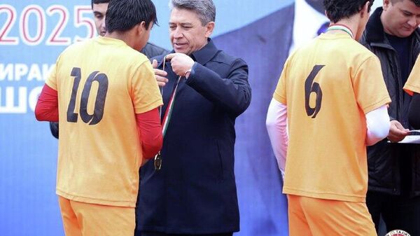 Душанбе-1 дар мусобиқаи ёдбуди Ислом Маҳмадшоев пирӯз шуд - Sputnik Тоҷикистон