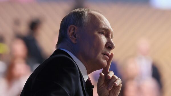 Президент РФ Владимир Путин Президент РФ Владимир Путин - Sputnik Таджикистан