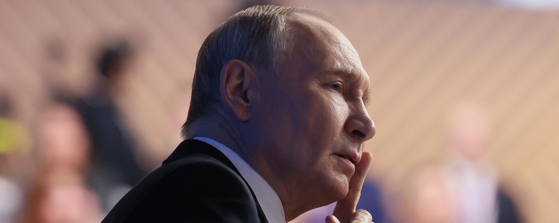 Президент РФ Владимир Путин - Sputnik Таджикистан, 1920, 21.12.2025