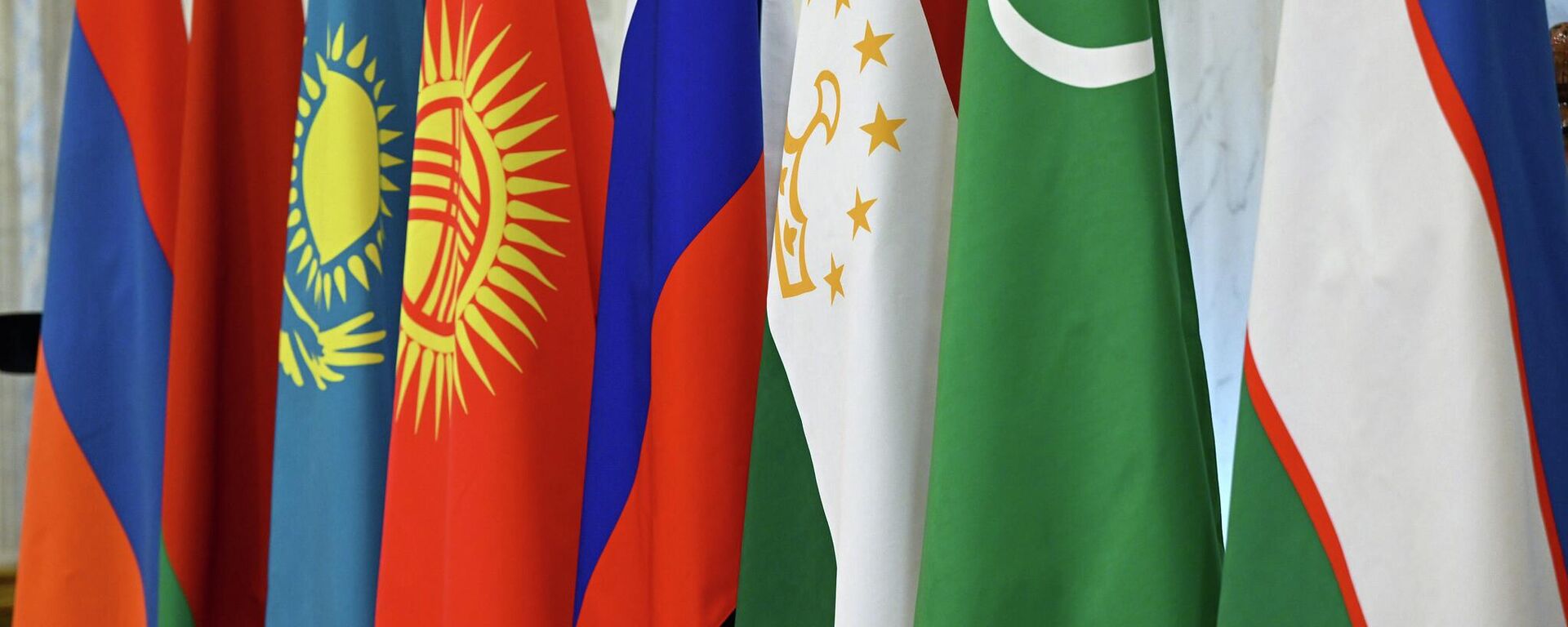 Флаги стран-участниц СНГ - Sputnik Таджикистан, 1920, 21.06.2026