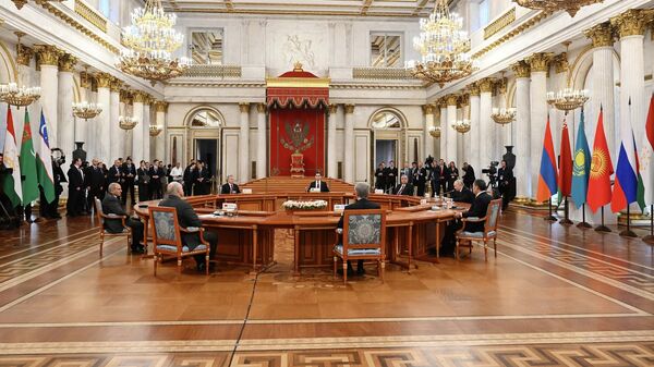 Неформальная встреча лидеров стран СНГ в Санкт-Петербурге - Sputnik Таджикистан