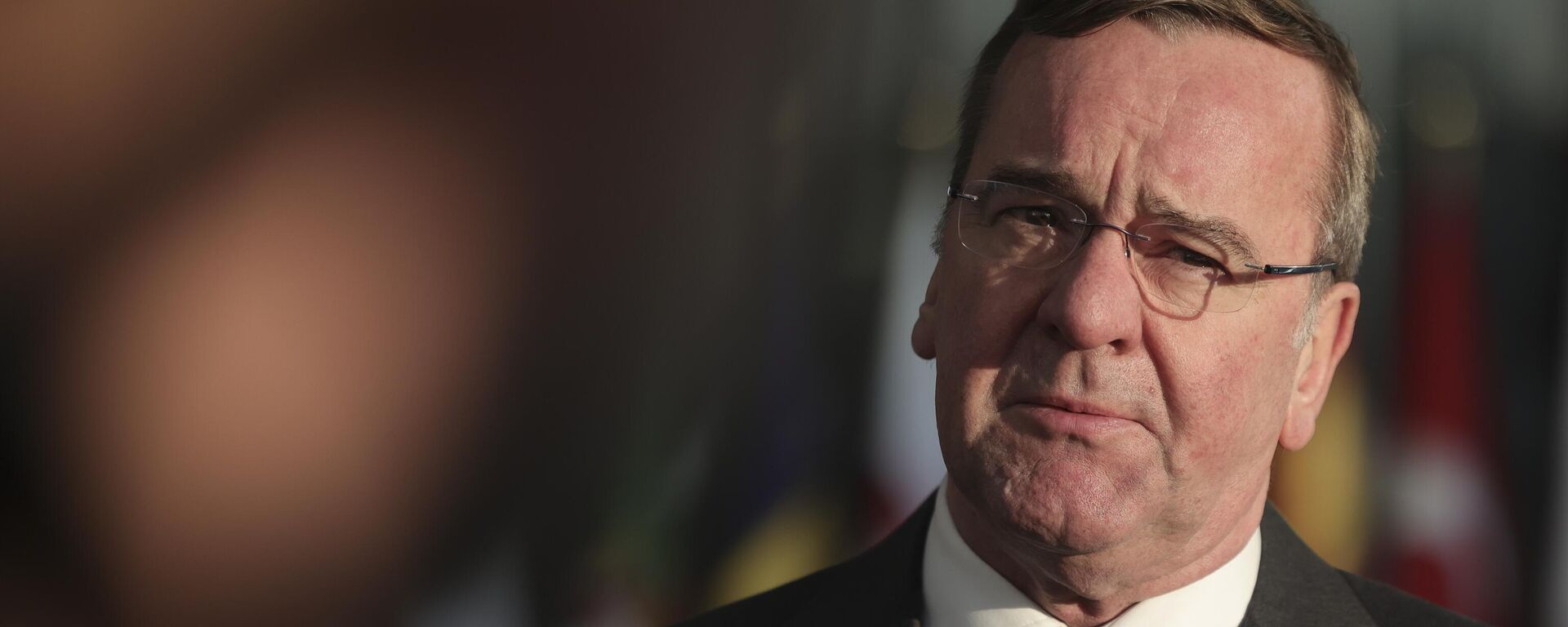 Министр обороны Германии Борис Писториус на встрече министров обороны НАТО - Sputnik Таджикистан, 1920, 25.12.2025