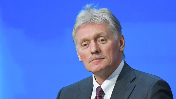 Пресс-секретарь президента РФ Дмитрий Песков во время специальной программы Итоги года с Владимиром Путиным в Москве.  - Sputnik Тоҷикистон