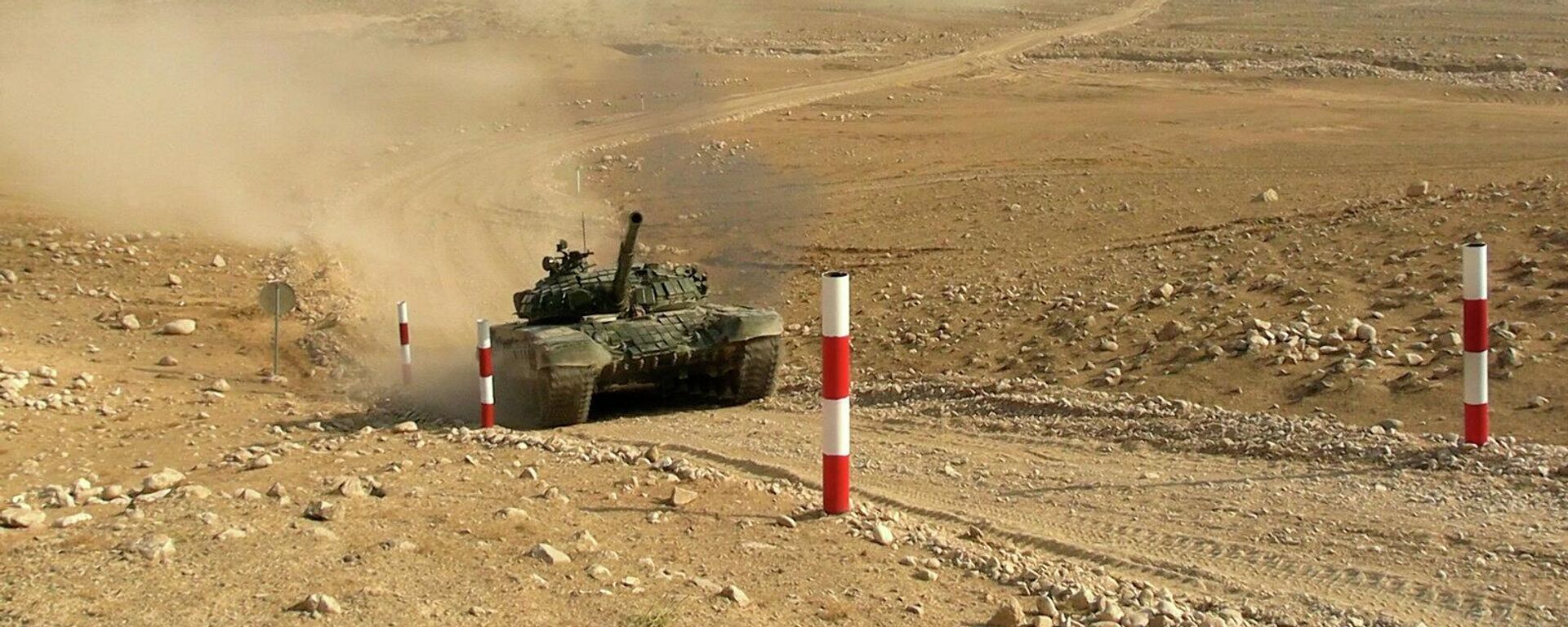 Танкодром полигона Харбмайдон  - Sputnik Таджикистан, 1920, 25.12.2025