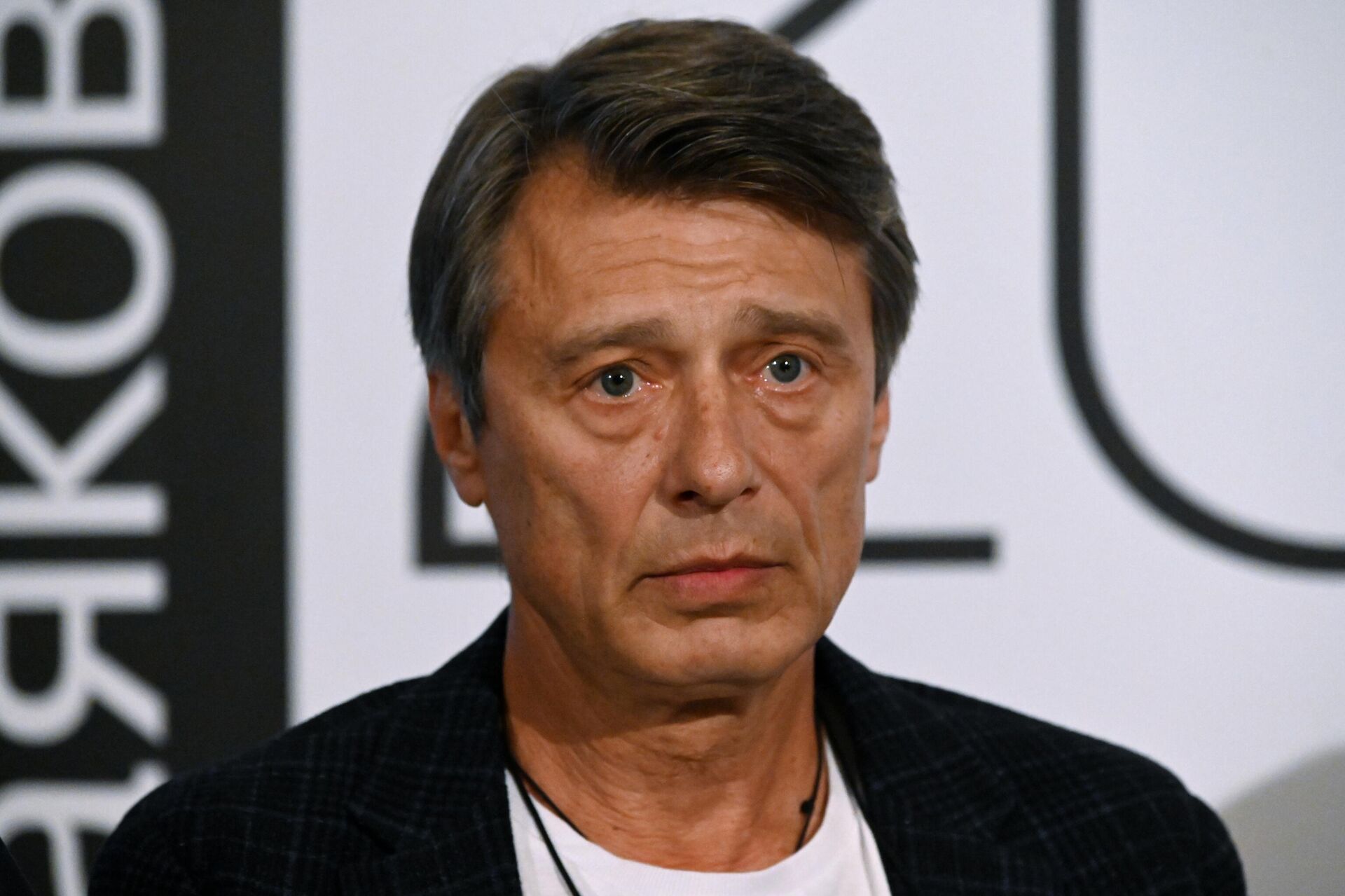 Актёр Анатолий Лобоцкий на встрече, посвященной открытию 98-го сезона Московского Академического театра им. Вл. Маяковского. - Sputnik Таджикистан, 1920, 26.12.2025