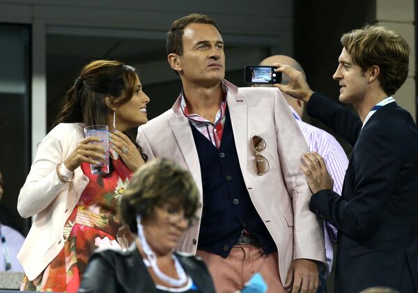 Актер Джулиан МакМахон на пятом дне Открытого чемпионата США по теннису 2014 года - Sputnik Таджикистан