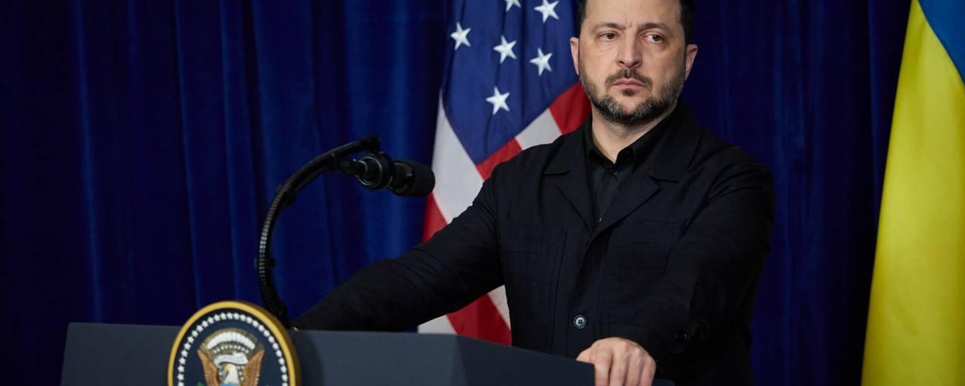 Встреча президента США Дональда Трампа и Владимира Зеленского - Sputnik Тоҷикистон, 1920, 30.12.2025