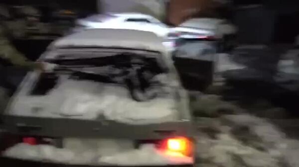 Ҳадафи муттаҳами боздоштшуда оташ задани арчаи солинавӣ дар мактабе дар Адигея буд - Sputnik Тоҷикистон