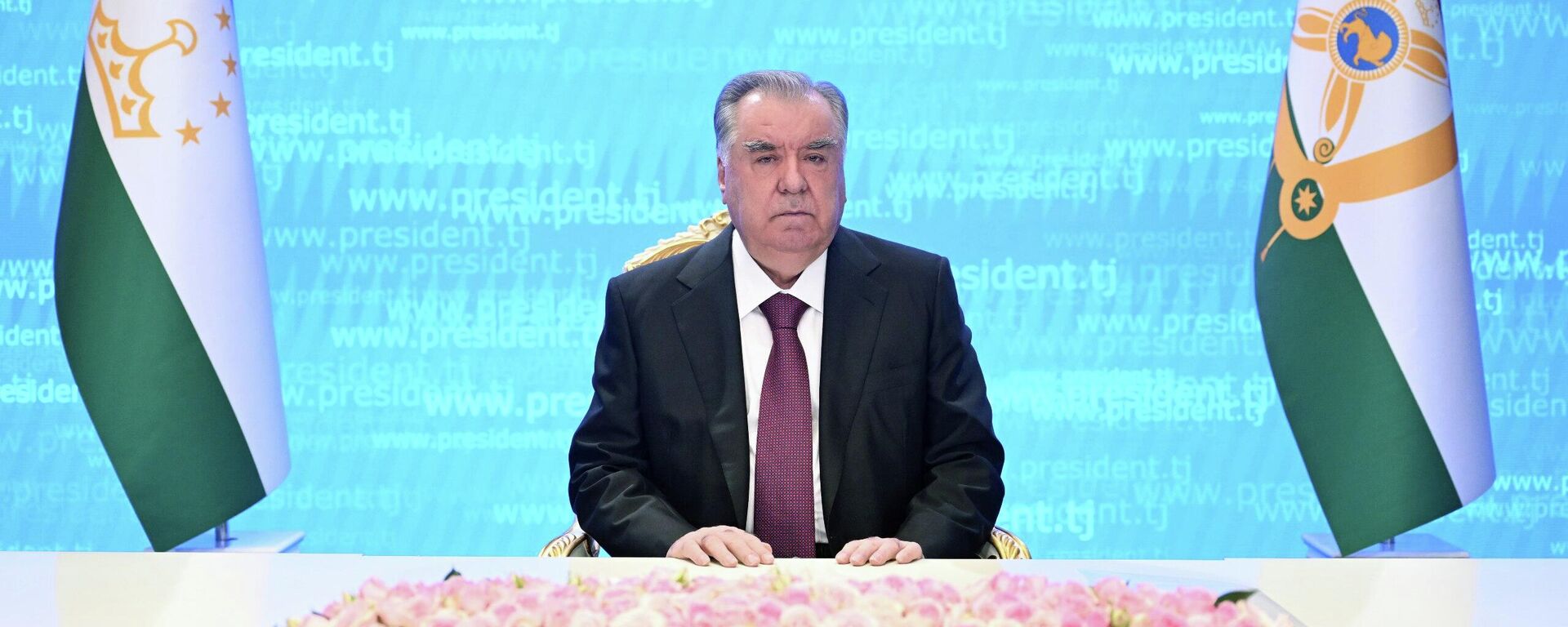 Навори паёми солинавии Эмомалӣ Раҳмон  - Sputnik Тоҷикистон, 1920, 31.12.2025