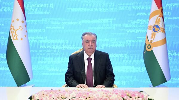 Навори паёми солинавии Эмомалӣ Раҳмон  - Sputnik Тоҷикистон