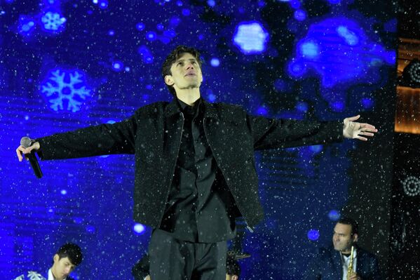 Для гостей и горожан организовали концерт на площади Истиклол. - Sputnik Таджикистан