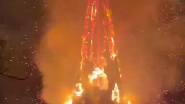 Огонь уничтожил 150-летнюю церковь в Амстердаме - Sputnik Таджикистан