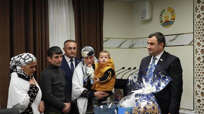 Ба оилаи Наврӯзбеков Зиреҳбон хонаи ду ҳуҷрадор дар шаҳри Хоруғ тақдим гардид