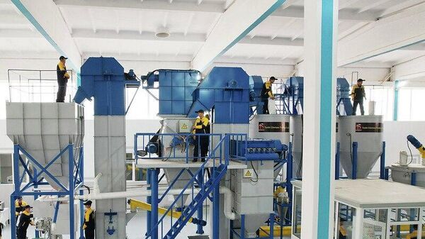 Небывалый рост: в ГБАО сдали в эксплуатацию 50 промпредприятий в 2025 году - Sputnik Таджикистан