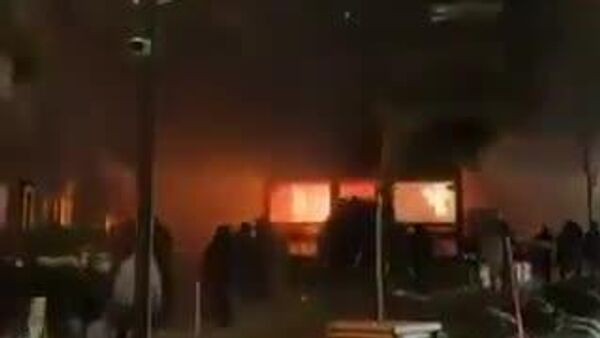 Вазорати корҳои хориҷии Тоҷикистон пас аз сӯхтор ва шумораи зиёди қурбониён дар як макони лижаронии Швейтсария паёми тасаллият ирсол кард - Sputnik Тоҷикистон