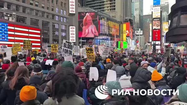 После задержания Мадуро в США и Европе прошли акции протеста - Sputnik Таджикистан