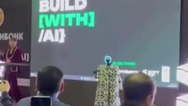 Роботи ҷомапӯш зери оҳанги тоҷикӣ рақсиду кафкӯбӣ кард - Sputnik Тоҷикистон