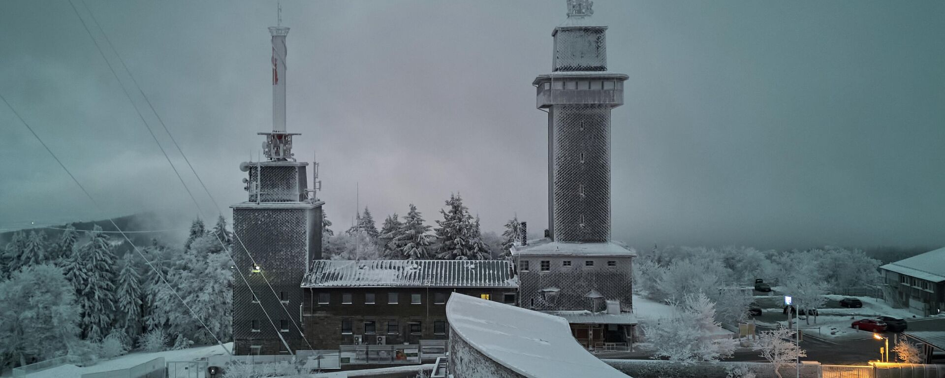 Снег во Франкфурте - Sputnik Таджикистан, 1920, 07.01.2026