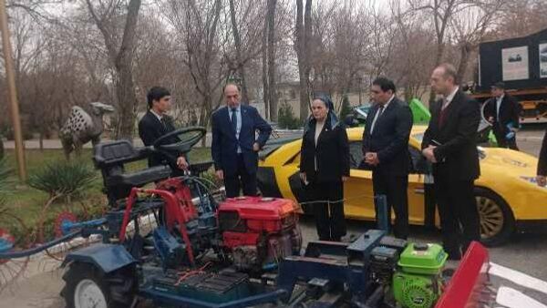 В Таджикистане юные инженеры представили разработки: от новой модели автомобиля до беспилотника - Sputnik Таджикистан