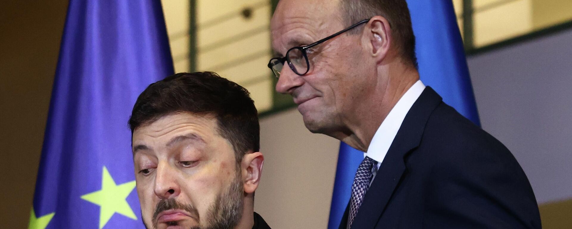 Владимир Зеленский и Фридрих Мерц Владимир Зеленский и Фридрих Мерц - Sputnik Таджикистан, 1920, 07.01.2026