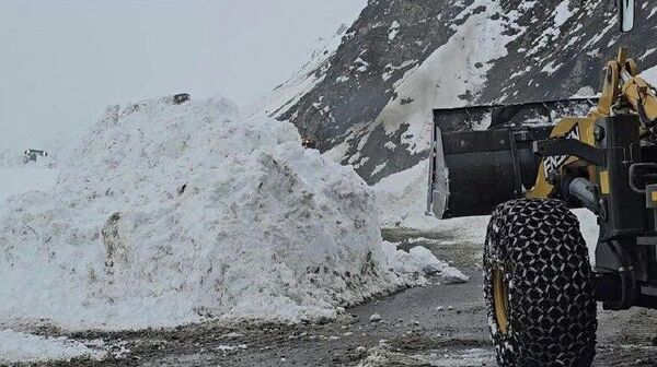Водителям Таджикистана следует соблюдать осторожность: в республике ожидается аномальная погода - Sputnik Таджикистан
