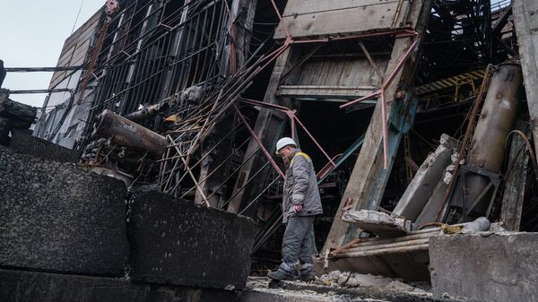 Последствия ракетного удара России по электростанции ДТЭК на Украине - Sputnik Таджикистан