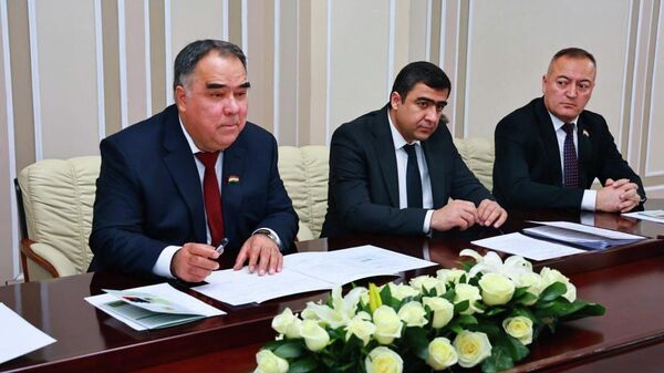 Председатель Согдийской области Раджаб Ахмадзода  - Sputnik Тоҷикистон