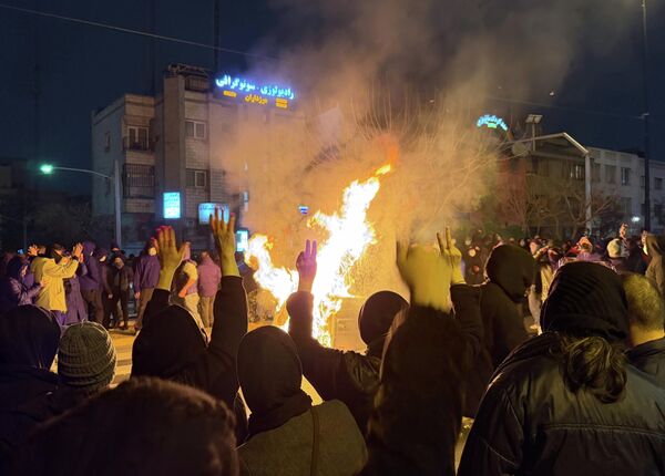 Эътироз алайҳи ҳукумат дар пойтахти Эрон. - Sputnik Тоҷикистон