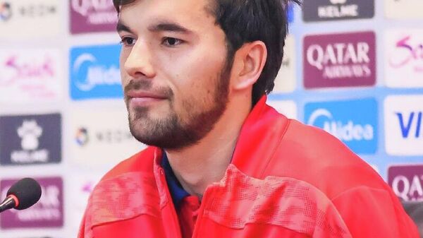 Тими Истиқлол шартномаи кориро бо ҳимоятгар Манучеҳр Сафаров тамдид кард - Sputnik Тоҷикистон