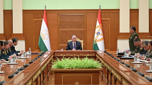 Президент Республики Таджикистан Эмомали Рахмон произвел кадровые назначения  - Sputnik Тоҷикистон
