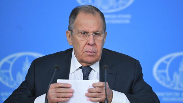 Пресс-конференция министра иностранных дел России Сергея Лаврова  - Sputnik Тоҷикистон