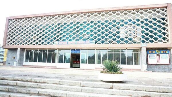 Прекрасное должно быть величаво: впервые за 54 года отремонтируют театр им - Sputnik Таджикистан