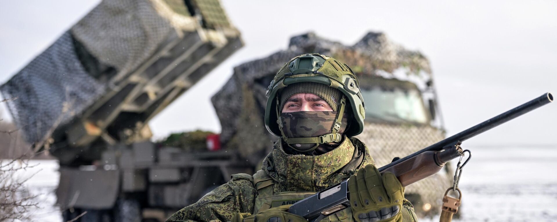 Боевая подготовка экипажей ИСДМ Земледелие группировки войск Запад в ЛНР - Sputnik Таджикистан, 1920, 27.01.2026